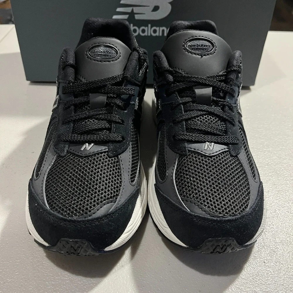 New Balance Boys 2002 Sneakers GC2002BK Suede Black Youth 4.5 / Women's 6 Shoes